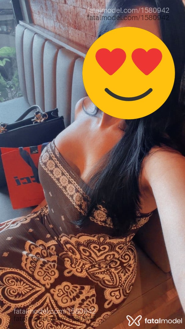 Acompanhante mulher com cabelo castanho de olhos castanhos em Taubaté Acompanhante mulher com cabelo castanho de olhos castanhos em Taubaté - Vanessa Diaz