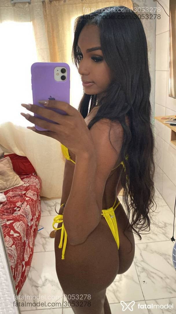 Acompanhante mulher trans com cabelo castanho de olhos pretos em Feira de Santana - Sophia
