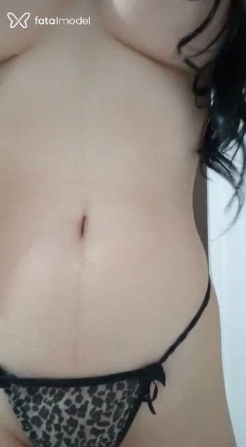 Acompanhante mulher morena (o) de olhos castanhos em Virtual Acompanhante mulher morena (o) de olhos castanhos em Virtual - Ari Vieira