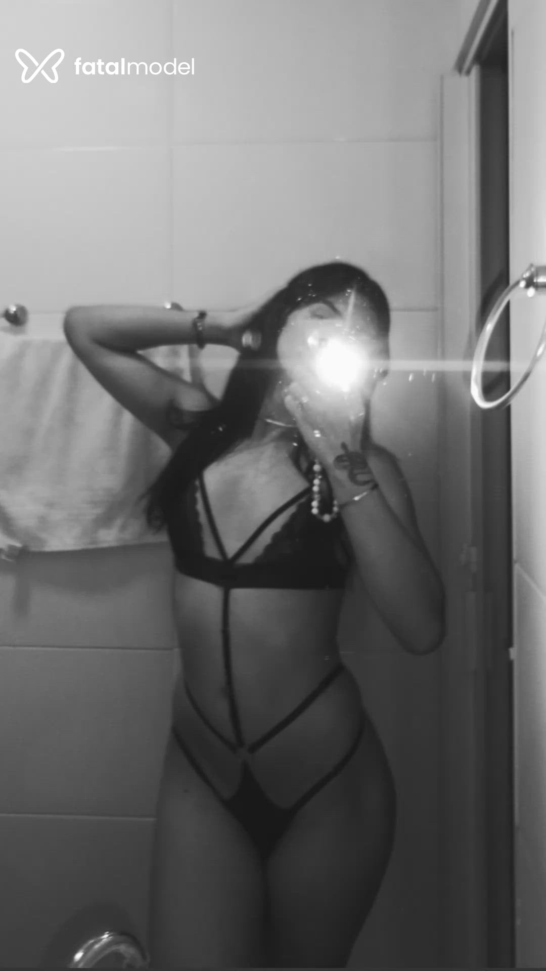Acompanhante mulher trans morena (o) de olhos verdes - Gabi Acompanhante mulher trans morena (o) de olhos verdes - Gabi