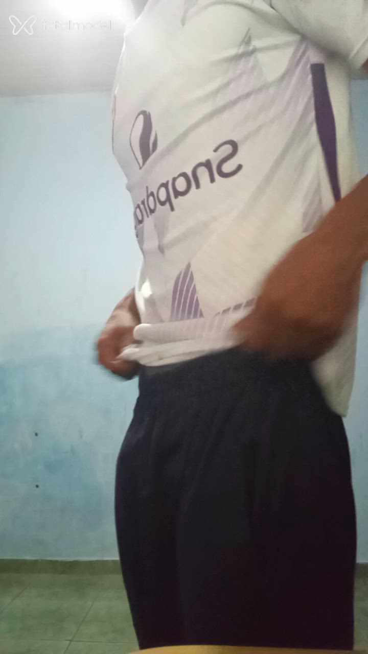 Acompanhante homem com cabelo castanho de olhos castanhos - Carlos Eduardo Acompanhante homem com cabelo castanho de olhos castanhos - Carlos Eduardo