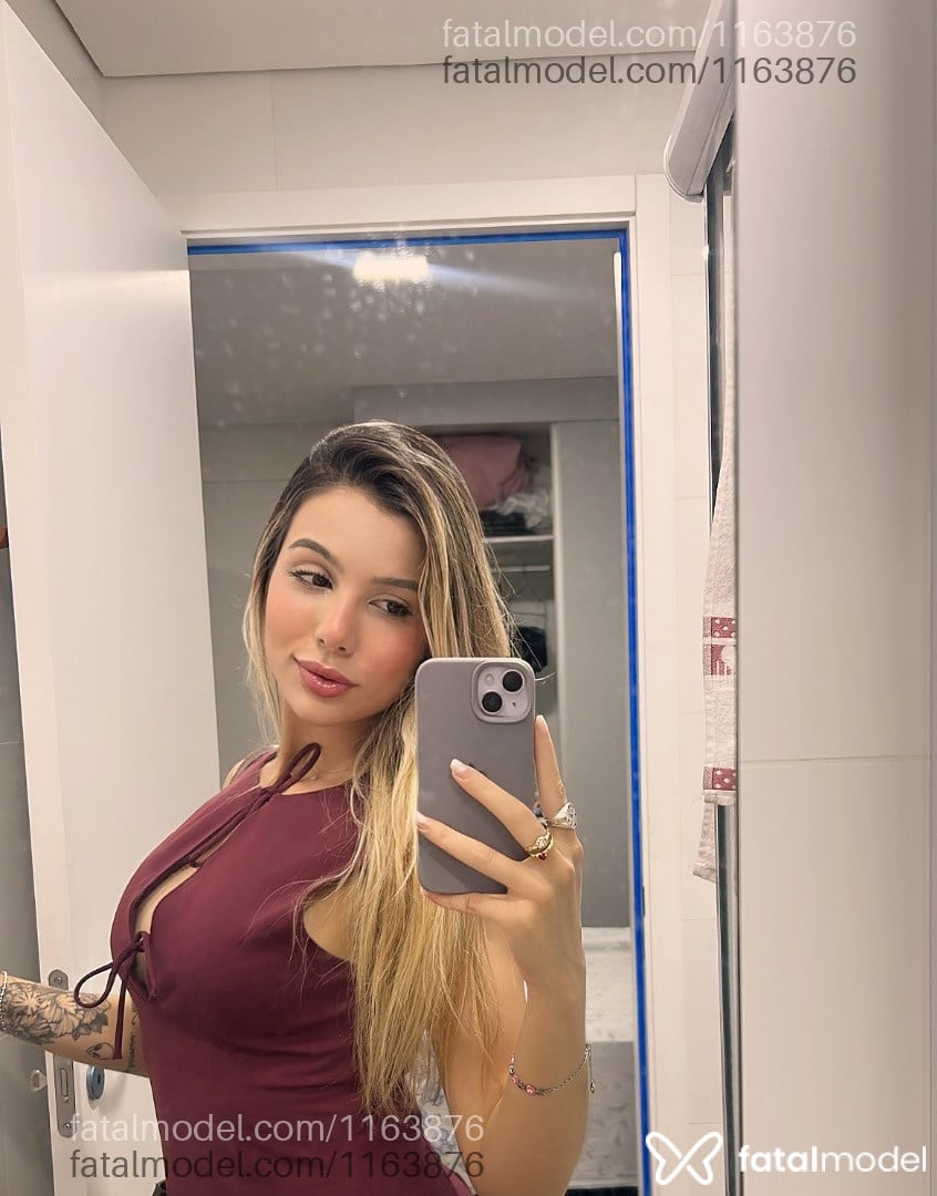 Acompanhante mulher com cabelo castanho de olhos castanhos em Sorocaba Acompanhante mulher com cabelo castanho de olhos castanhos em Sorocaba - Ninna