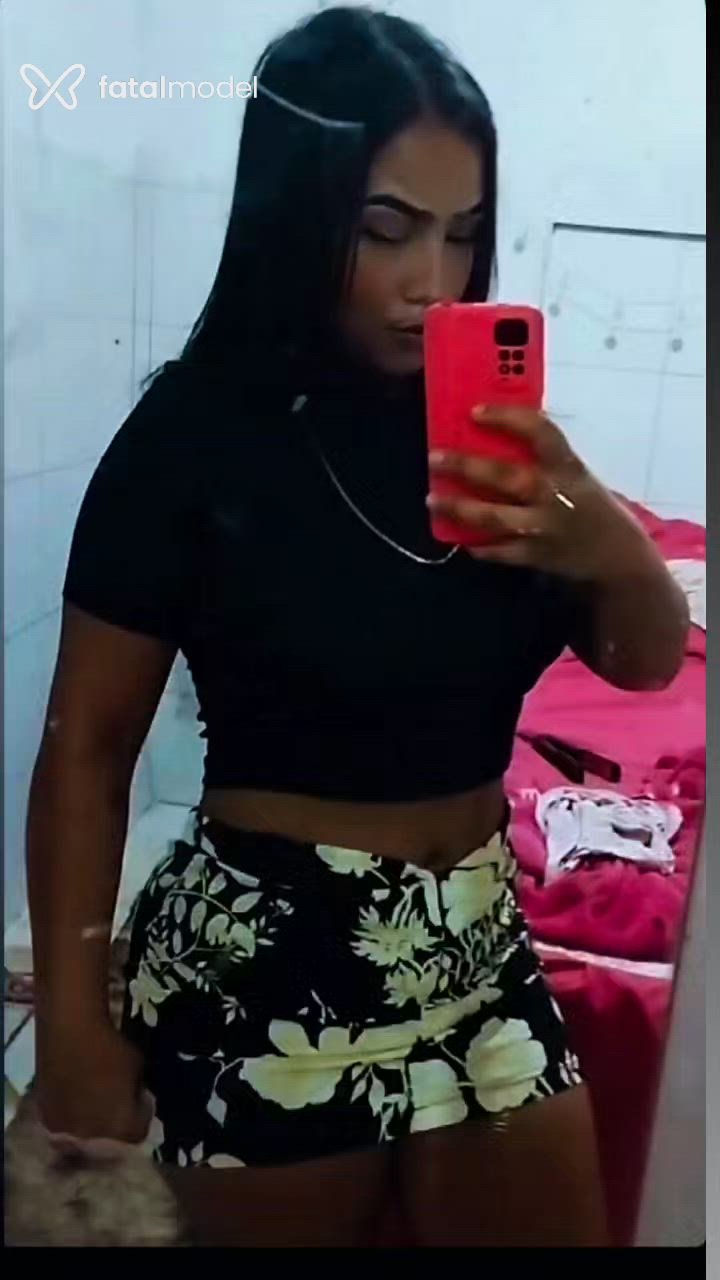 Acompanhante mulher morena (o) de olhos castanhos - Mariazinha Acompanhante mulher morena (o) de olhos castanhos - Mariazinha