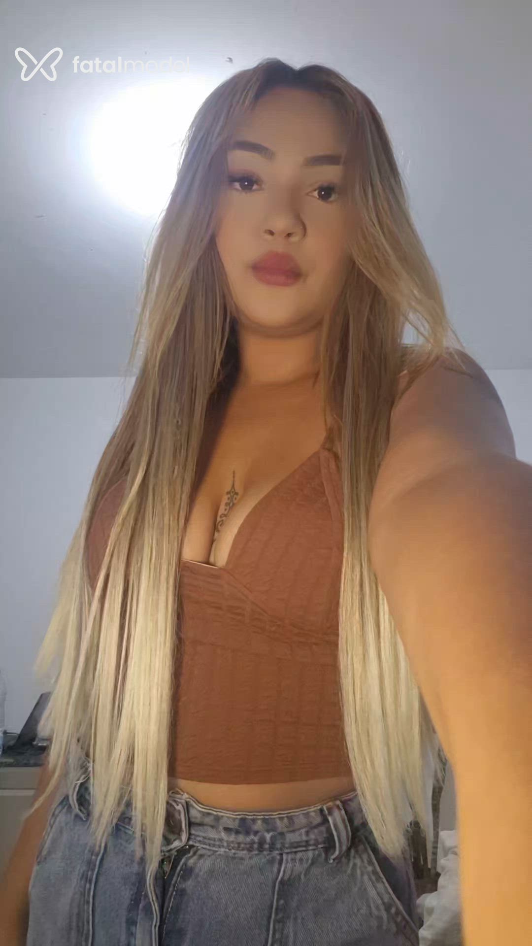 Acompanhante mulher loira (o) de olhos castanhos em Bauru Acompanhante mulher loira (o) de olhos castanhos em Bauru - Laura Guedes