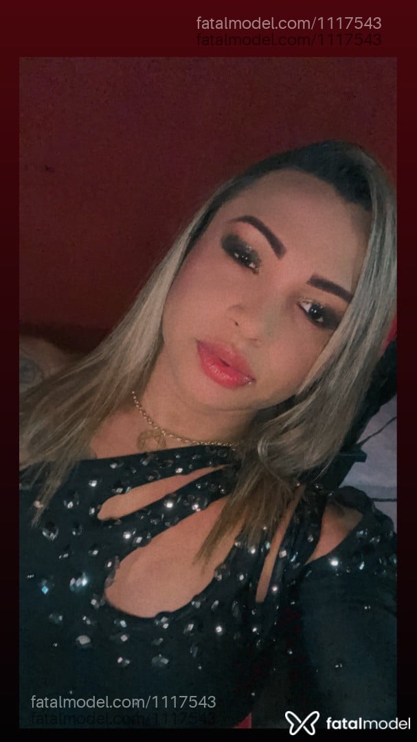 Acompanhante travesti loira (o) de olhos castanhos - Mell Carvalho