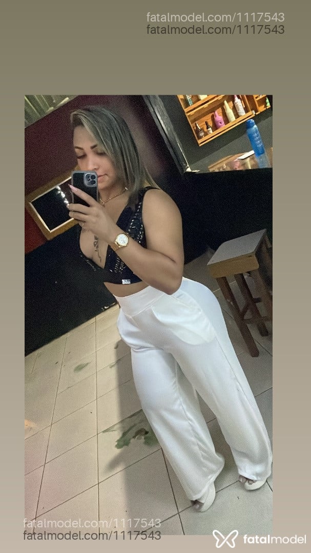 Acompanhante travesti loira (o) de olhos castanhos - Mell Carvalho
