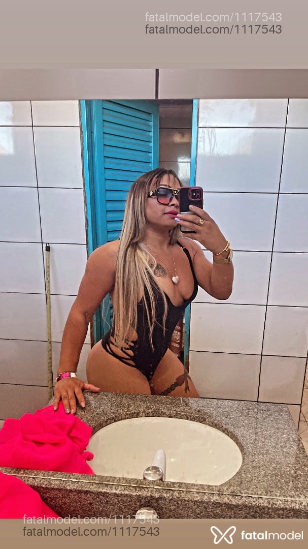 Acompanhante travesti loira (o) de olhos castanhos em Ribeirão Cascalheira - Mell Carvalho