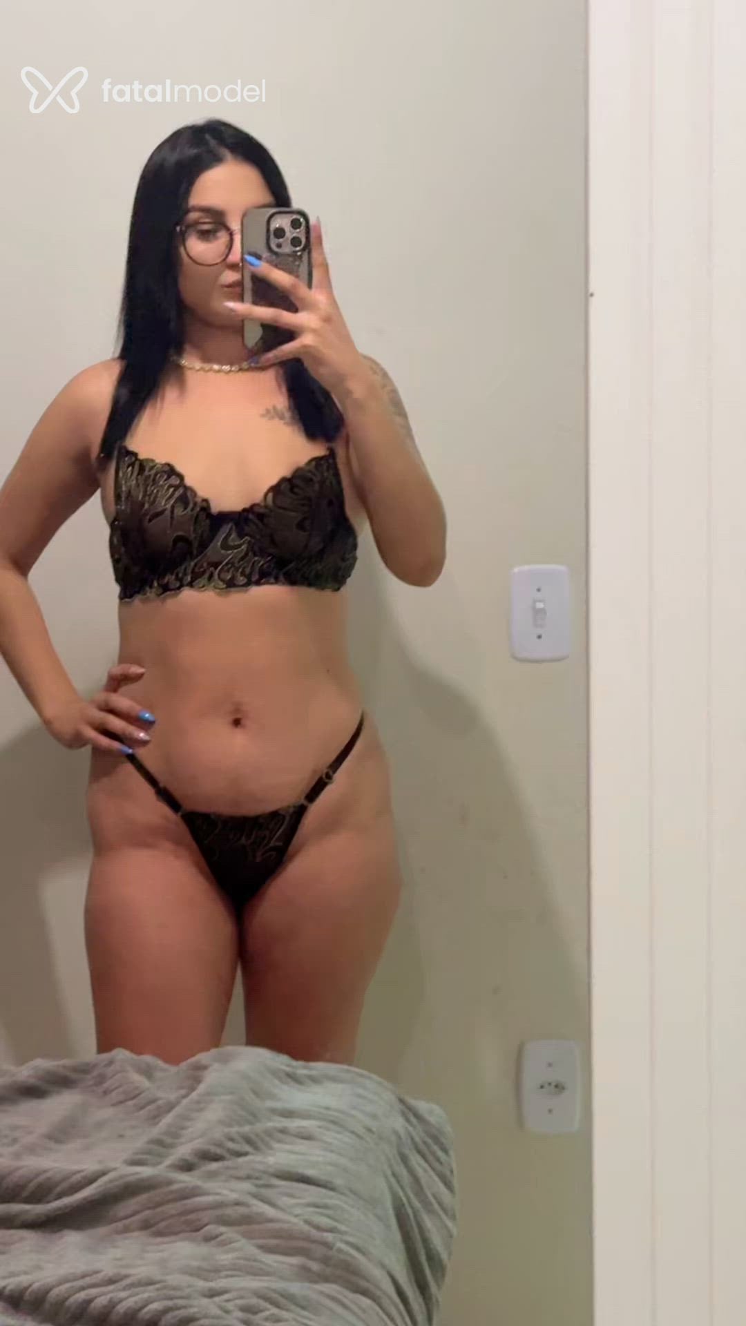 Acompanhante mulher morena (o) de olhos castanhos - Mariana