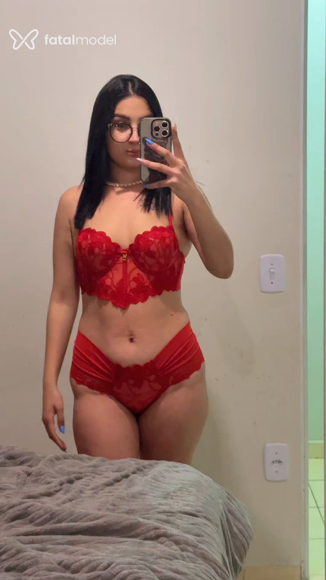 Acompanhante mulher morena (o) de olhos castanhos - Mariana