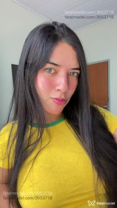 Acompanhante mulher morena (o) de olhos azuis em Itaperuna - Akemi