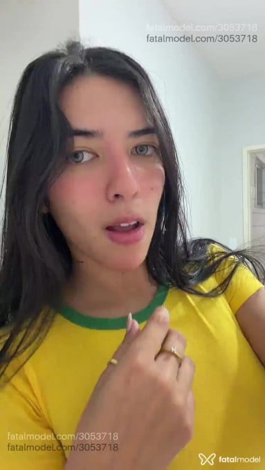 Acompanhante mulher morena (o) de olhos azuis em Itaperuna - Akemi