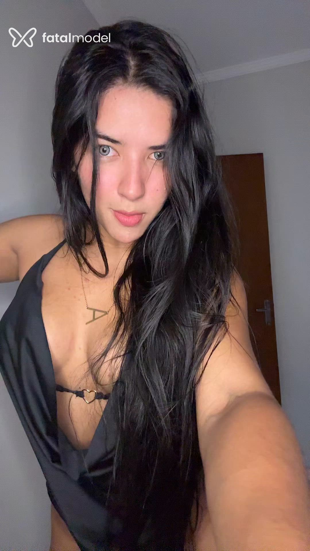 Acompanhante mulher morena (o) de olhos azuis em Itaperuna - Akemi
