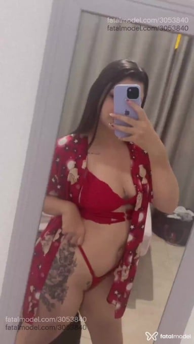 Acompanhante mulher com cabelo castanho de olhos castanhos - Livia