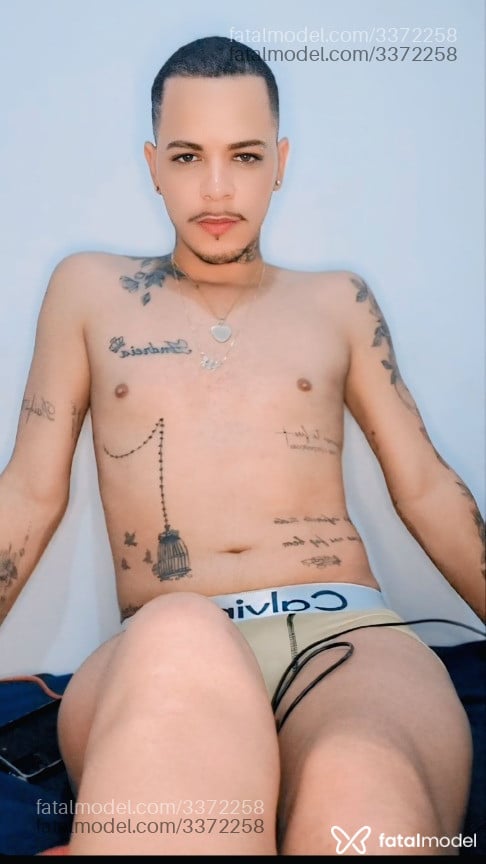Acompanhante homem morena (o) de olhos pretos em Porto Belo Acompanhante homem morena (o) de olhos pretos em Porto Belo - Yan Rodrigues