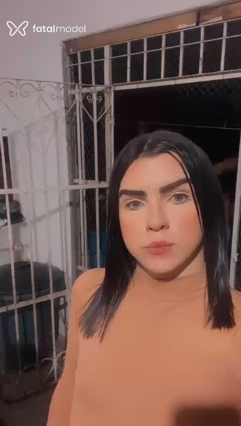 Acompanhante mulher trans com cabelo castanho de olhos verdes em Virtual Acompanhante mulher trans com cabelo castanho de olhos verdes em Virtual - Luanny Moura