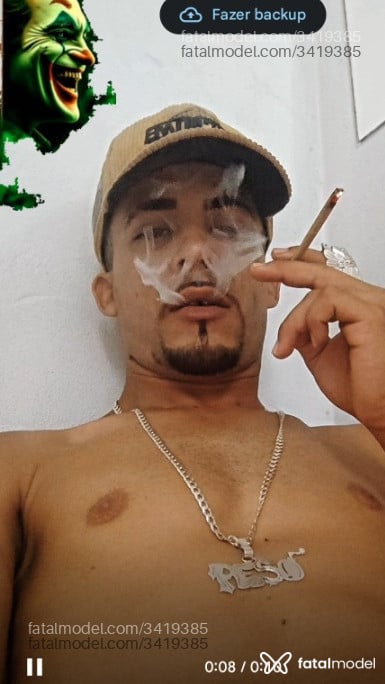 Acompanhante homem morena (o) de olhos castanhos - Curinga