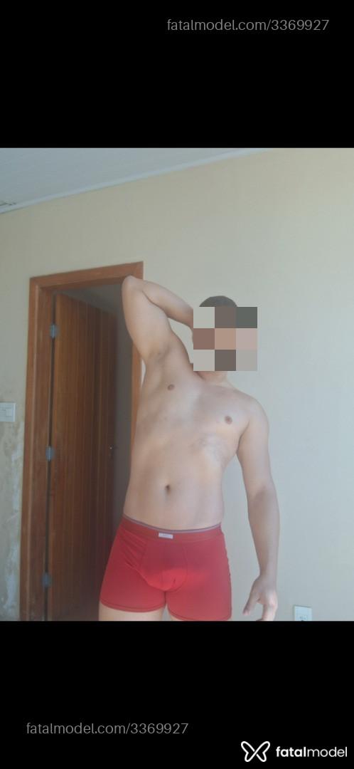 Acompanhante homem morena (o) de olhos castanhos - Gomes