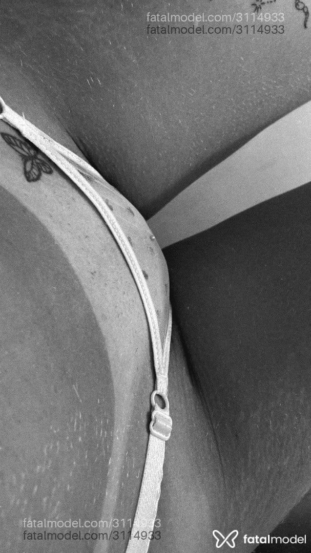 Acompanhante mulher morena (o) de olhos castanhos em Rio de Janeiro Acompanhante mulher morena (o) de olhos castanhos em Rio de Janeiro - Vitória