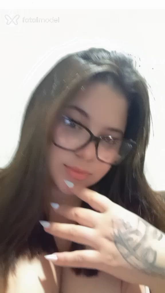 Acompanhante mulher com cabelo castanho de olhos mel - Eduardinhamuniz Acompanhante mulher com cabelo castanho de olhos mel - Eduardinhamuniz