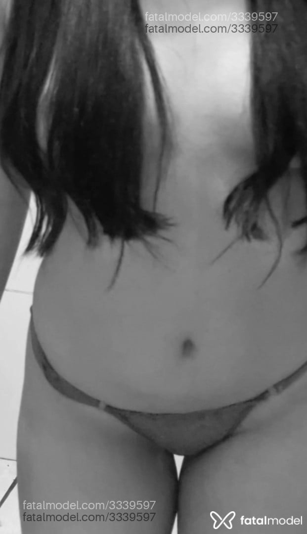 Acompanhante mulher morena (o) de olhos castanhos - Anycherry