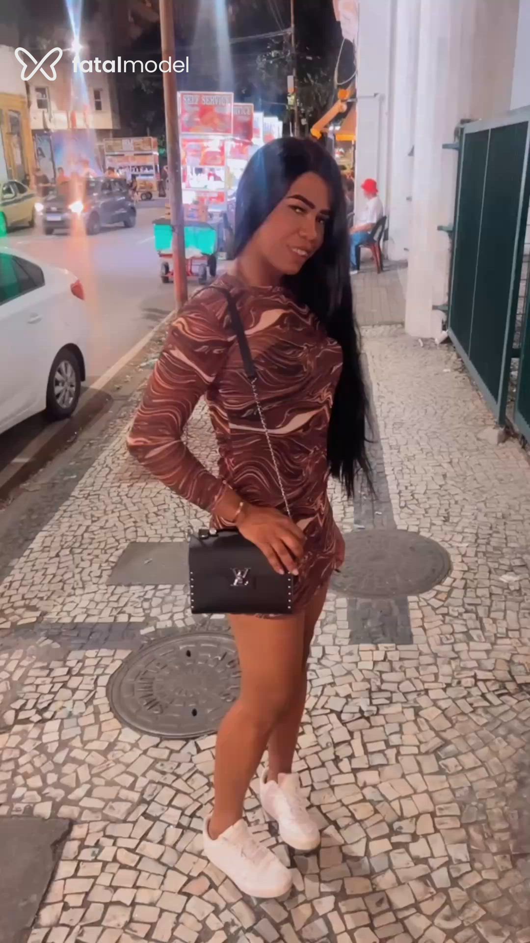 Acompanhante mulher trans morena (o) de olhos pretos - Vicktoria Badgilr Acompanhante mulher trans morena (o) de olhos pretos - Vicktoria Badgilr
