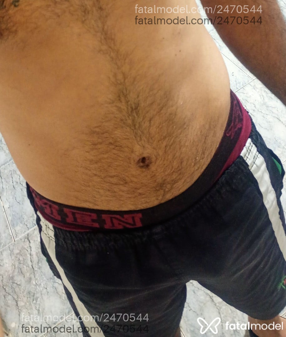 Acompanhante homem com cabelo castanho de olhos mel - Madruga Acompanhante homem com cabelo castanho de olhos mel - Madruga