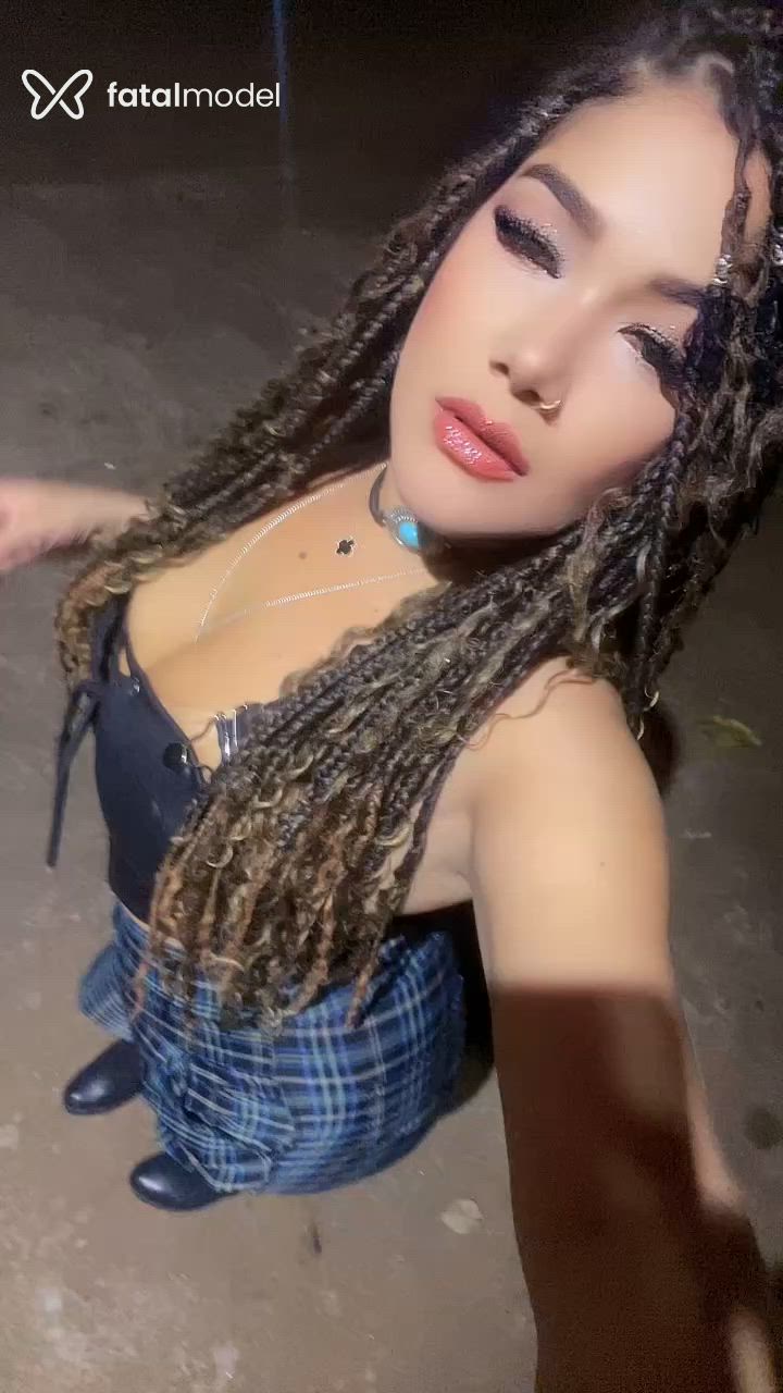 Acompanhante mulher morena (o) de olhos castanhos em Piracanjuba Acompanhante mulher morena (o) de olhos castanhos em Piracanjuba - Luuuh