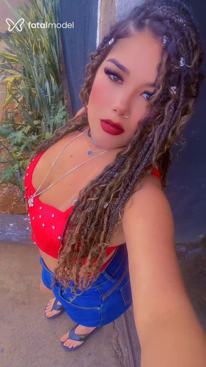Acompanhante mulher morena (o) de olhos castanhos em Piracanjuba Acompanhante mulher morena (o) de olhos castanhos em Piracanjuba - Luuuh