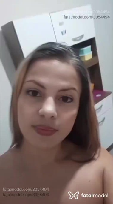 Acompanhante mulher com cabelo colorido de olhos mel em Colíder - Amora