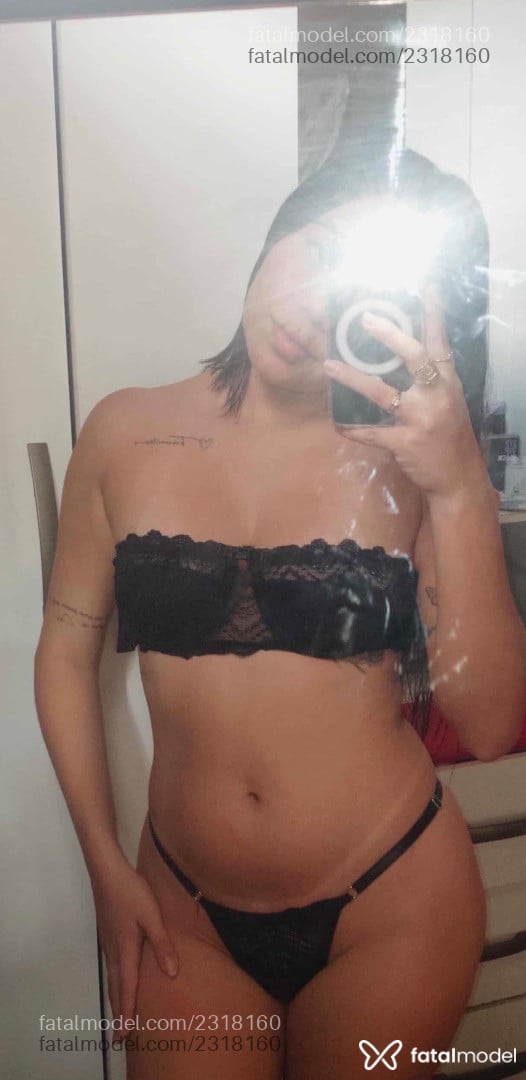 Acompanhante mulher com cabelo castanho de olhos castanhos em Recife Acompanhante mulher com cabelo castanho de olhos castanhos em Recife - Melissa