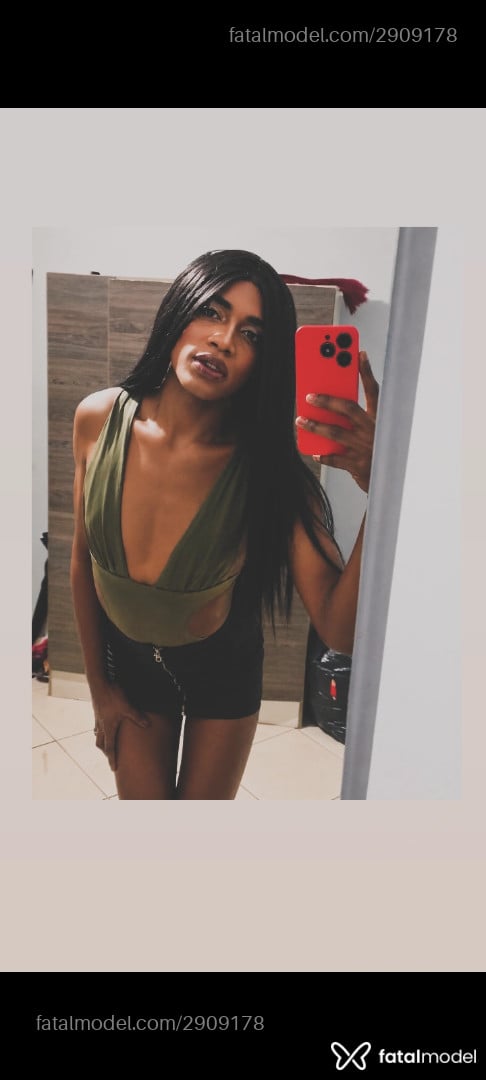 Acompanhante mulher trans morena (o) de olhos pretos em São José Acompanhante mulher trans morena (o) de olhos pretos em São José - Maggye