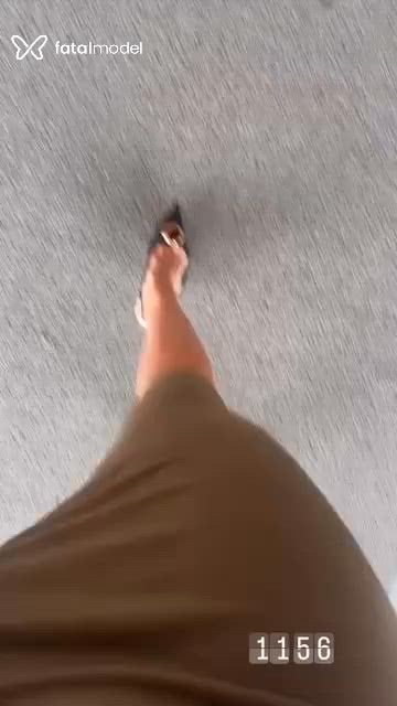 Acompanhante mulher com cabelo castanho de olhos castanhos - Donadona Acompanhante mulher com cabelo castanho de olhos castanhos - Donadona