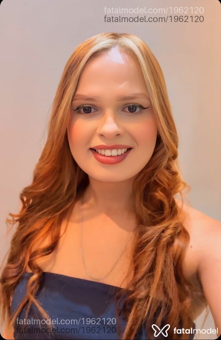 Acompanhante mulher trans loira (o) de olhos mel em Araguaína - Bella