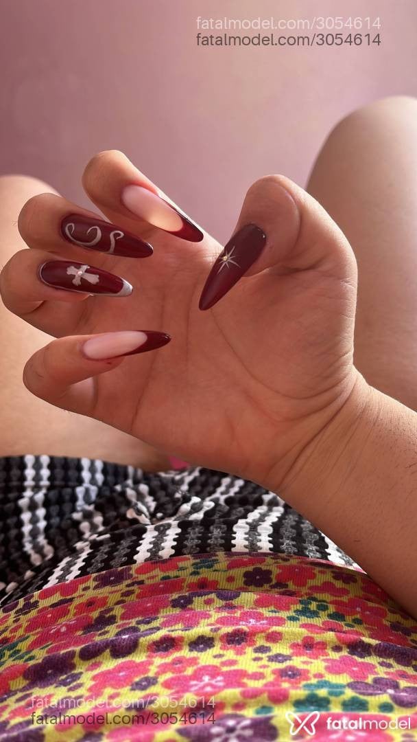 Acompanhante mulher trans com cabelo castanho de olhos castanhos - Kawany