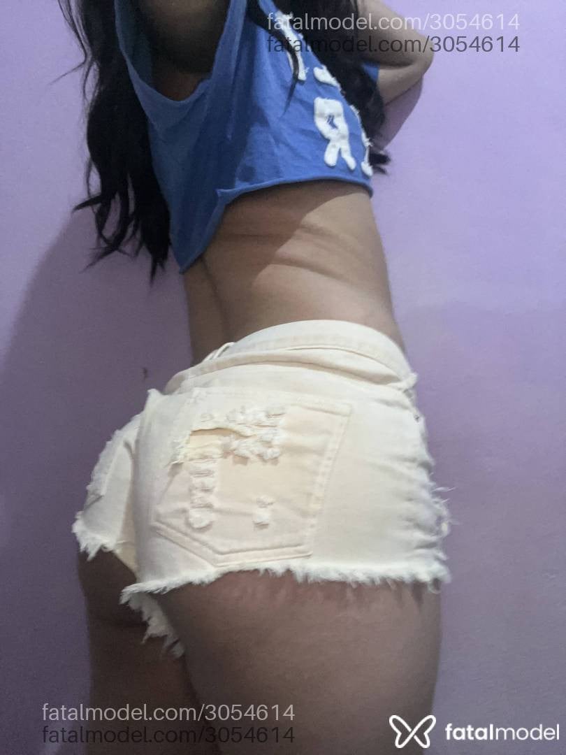 Acompanhante mulher trans com cabelo castanho de olhos castanhos - Kawany