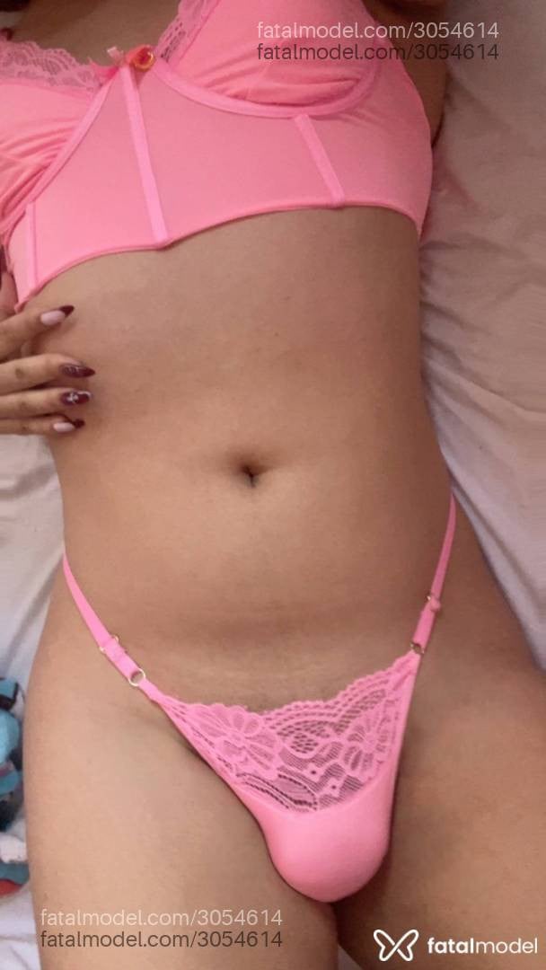 Acompanhante mulher trans com cabelo castanho de olhos castanhos - Kawany