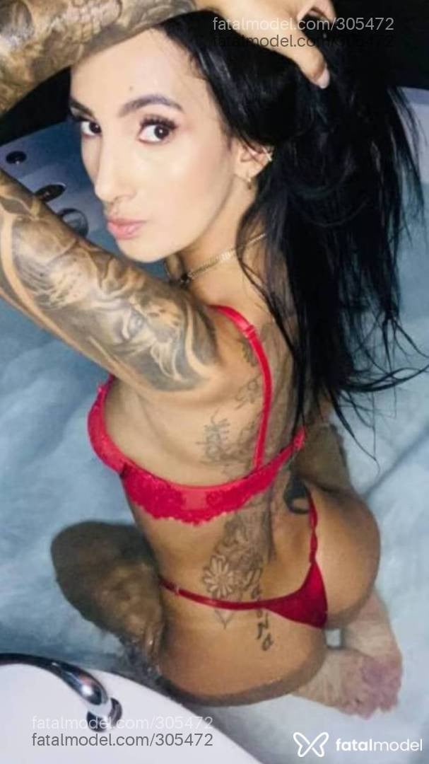 Acompanhante mulher morena (o) de olhos pretos - Renata