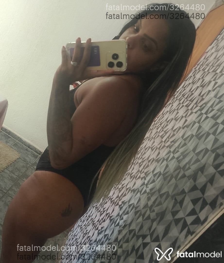 Acompanhante mulher com cabelo colorido de olhos pretos em Franca Acompanhante mulher com cabelo colorido de olhos pretos em Franca - Pérola Negra