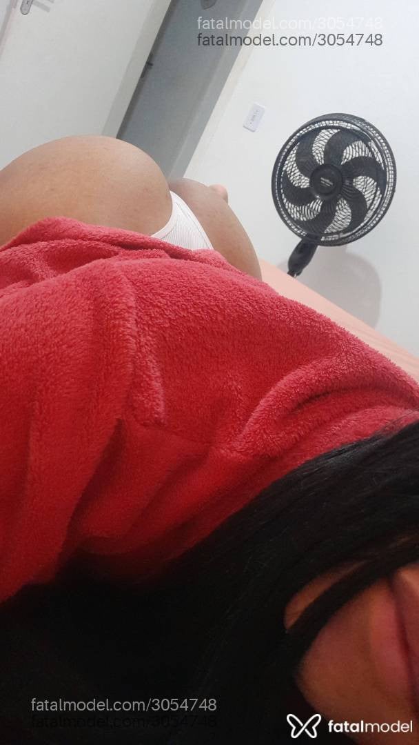 Acompanhante mulher trans morena (o) de olhos pretos - Angel