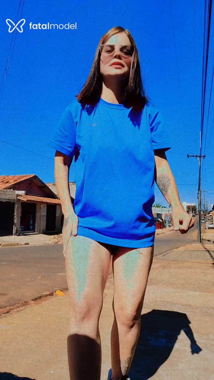 Acompanhante mulher com cabelo castanho de olhos mel - Miia Ferraz
