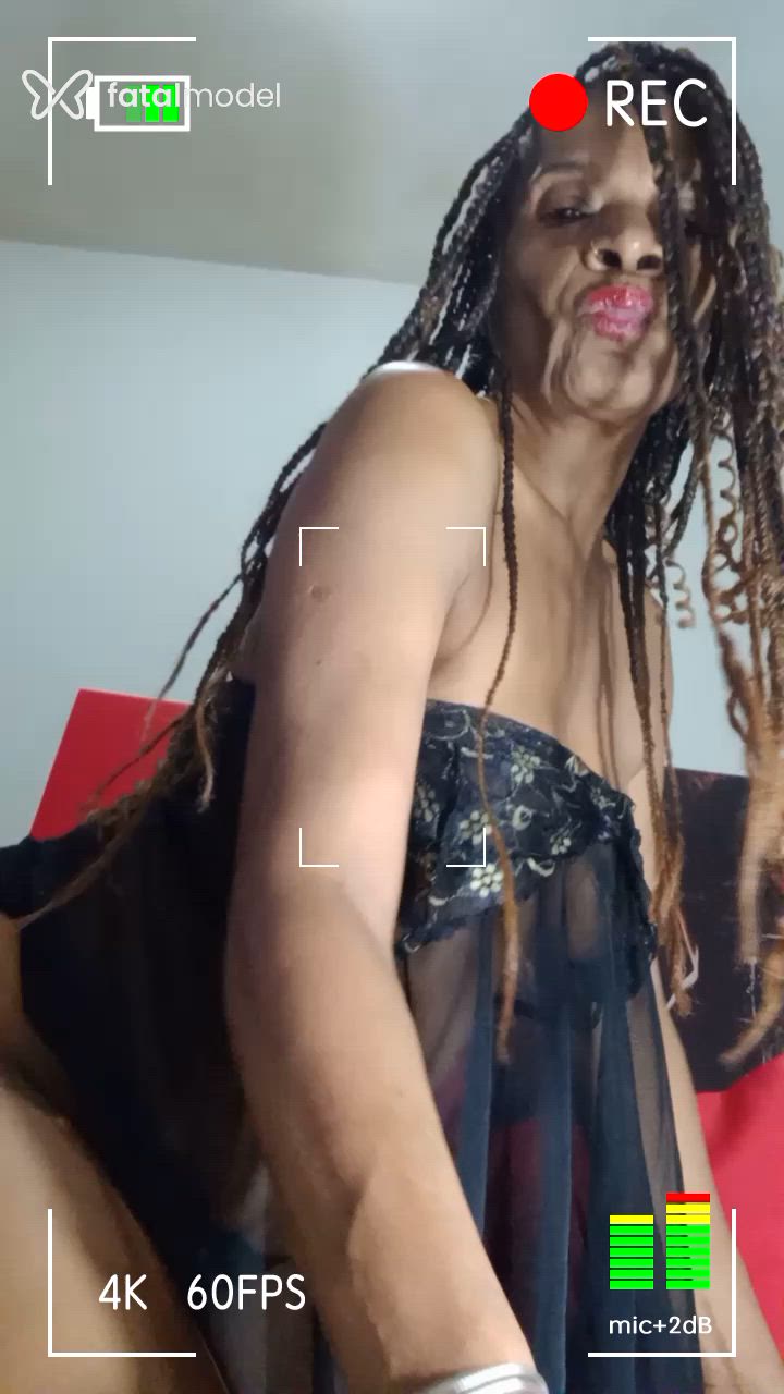 Acompanhante mulher com cabelo castanho de olhos castanhos em Virtual Acompanhante mulher com cabelo castanho de olhos castanhos em Virtual - Marina Morena
