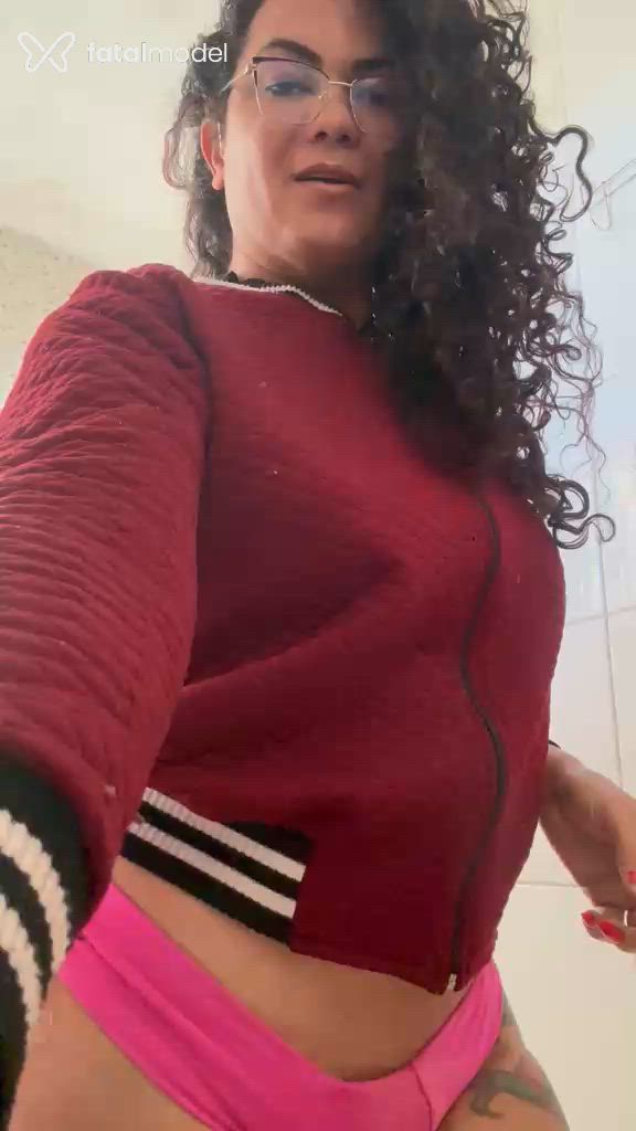 Acompanhante mulher trans com cabelo castanho de olhos pretos em Jundiaí Acompanhante mulher trans com cabelo castanho de olhos pretos em Jundiaí - Safira Sousa