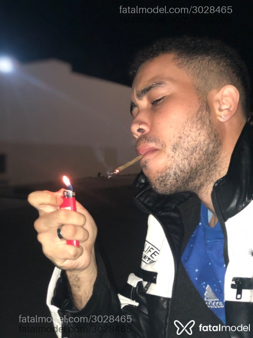 Acompanhante homem morena (o) de olhos castanhos - Italo