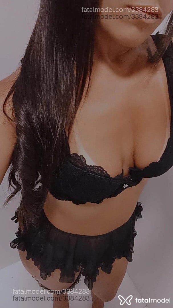 Acompanhante mulher morena (o) de olhos castanhos - Ágata