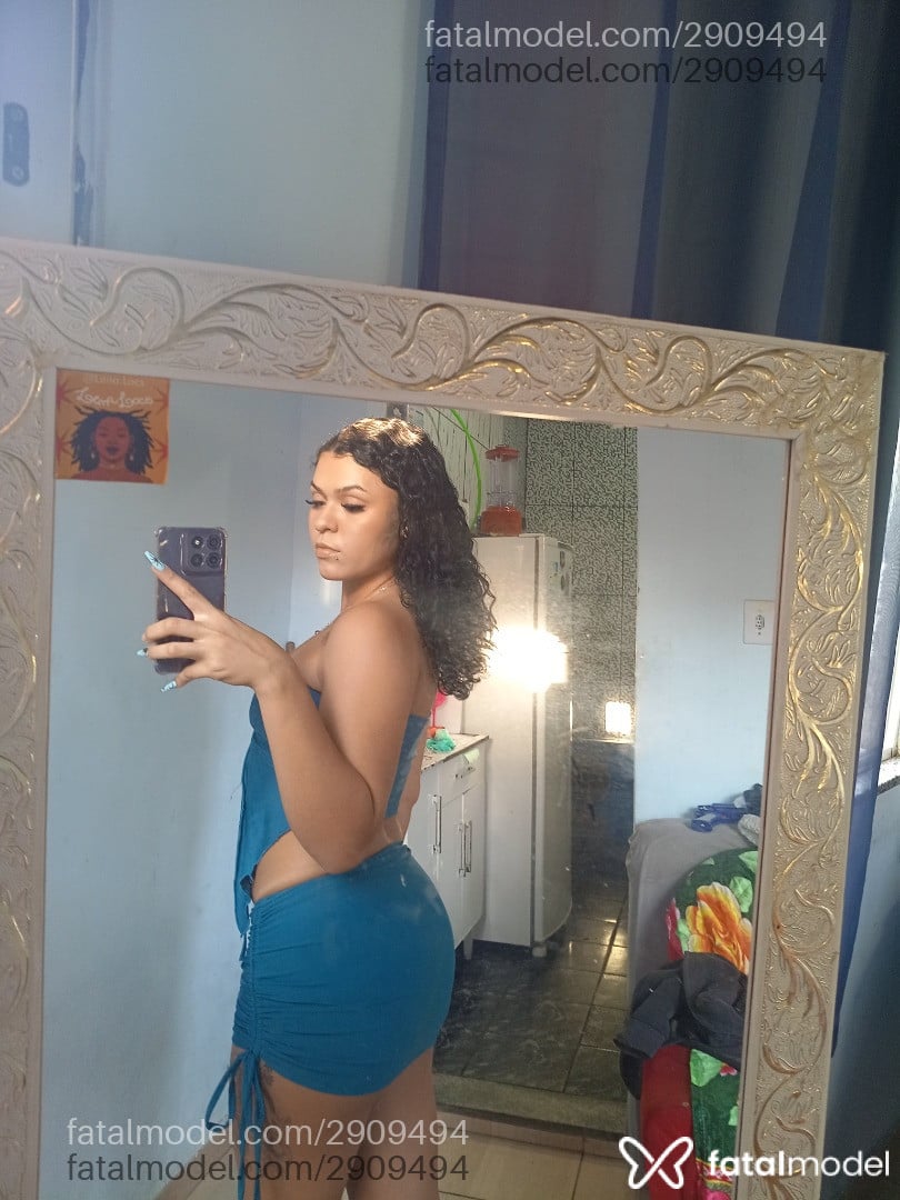 Acompanhante mulher morena (o) de olhos castanhos - Kiara Santos