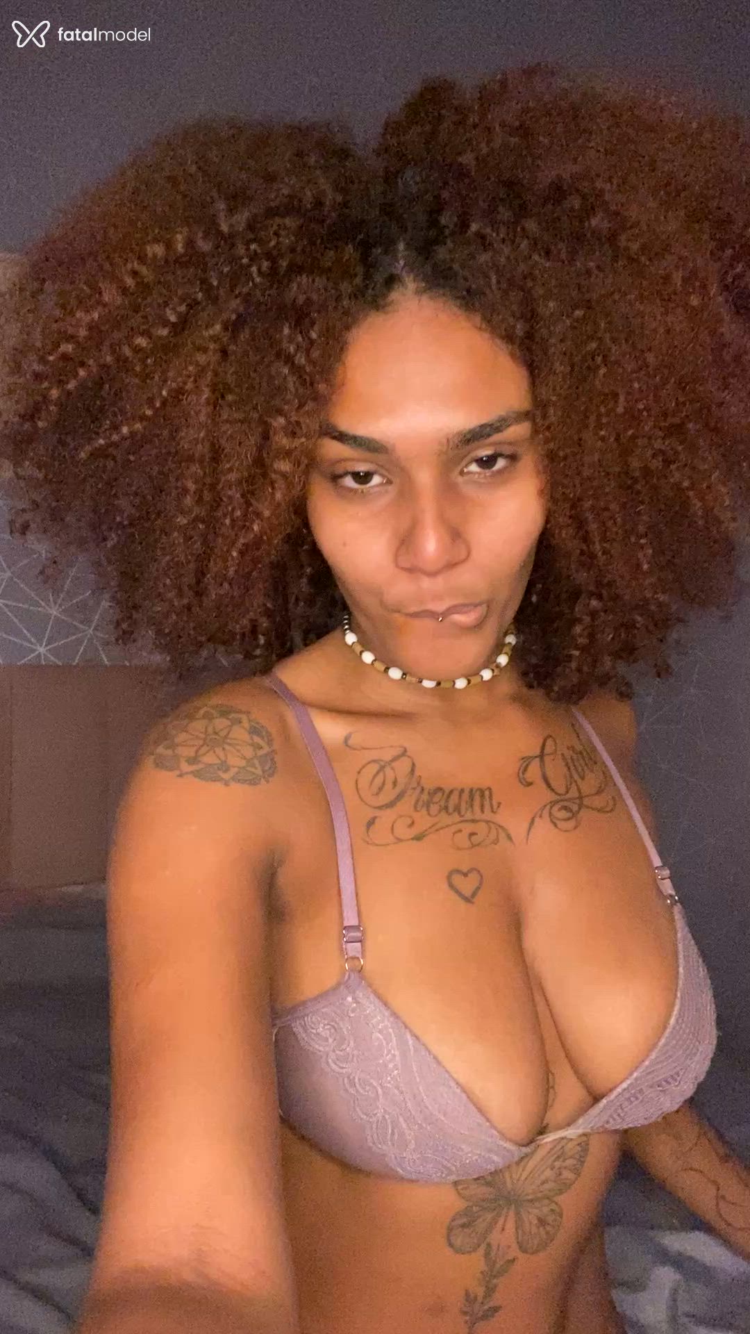 Acompanhante mulher morena (o) de olhos castanhos em Virtual Acompanhante mulher morena (o) de olhos castanhos em Virtual - Teyana