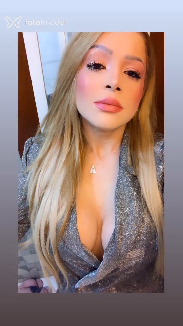 Acompanhante mulher loira (o) de olhos mel em Goiânia Acompanhante mulher loira (o) de olhos mel em Goiânia - Taís Alves