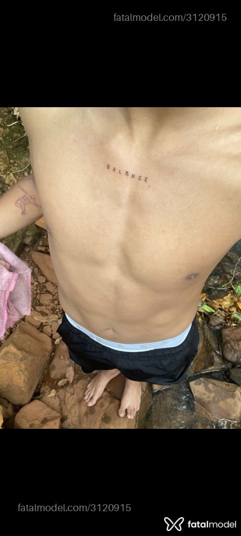 Acompanhante homem morena (o) de olhos castanhos - Vitor