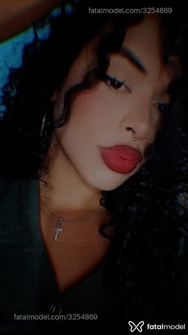 Acompanhante mulher trans morena (o) de olhos castanhos - Leticia Pereira Acompanhante mulher trans morena (o) de olhos castanhos - Leticia Pereira