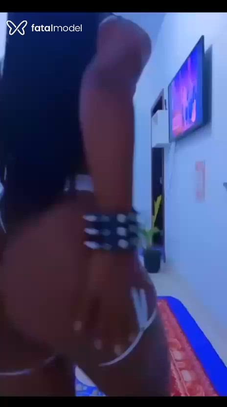 Acompanhante mulher morena (o) de olhos pretos em Cuiabá Acompanhante mulher morena (o) de olhos pretos em Cuiabá - Mariana índinha